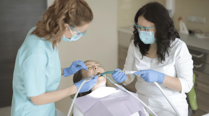 ¿Qué hay que estudiar para ser Higienista dental?